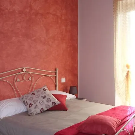 Guest house Affittacamere Ciccio E Pinolo 3*