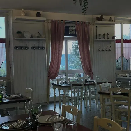 Affittacamere Ciccio E Pinolo 3*